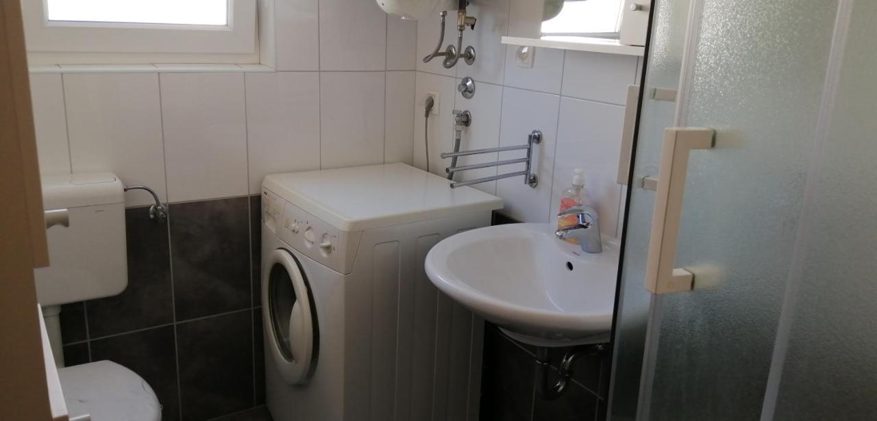 Ara Apartmani Makarska Exterior foto