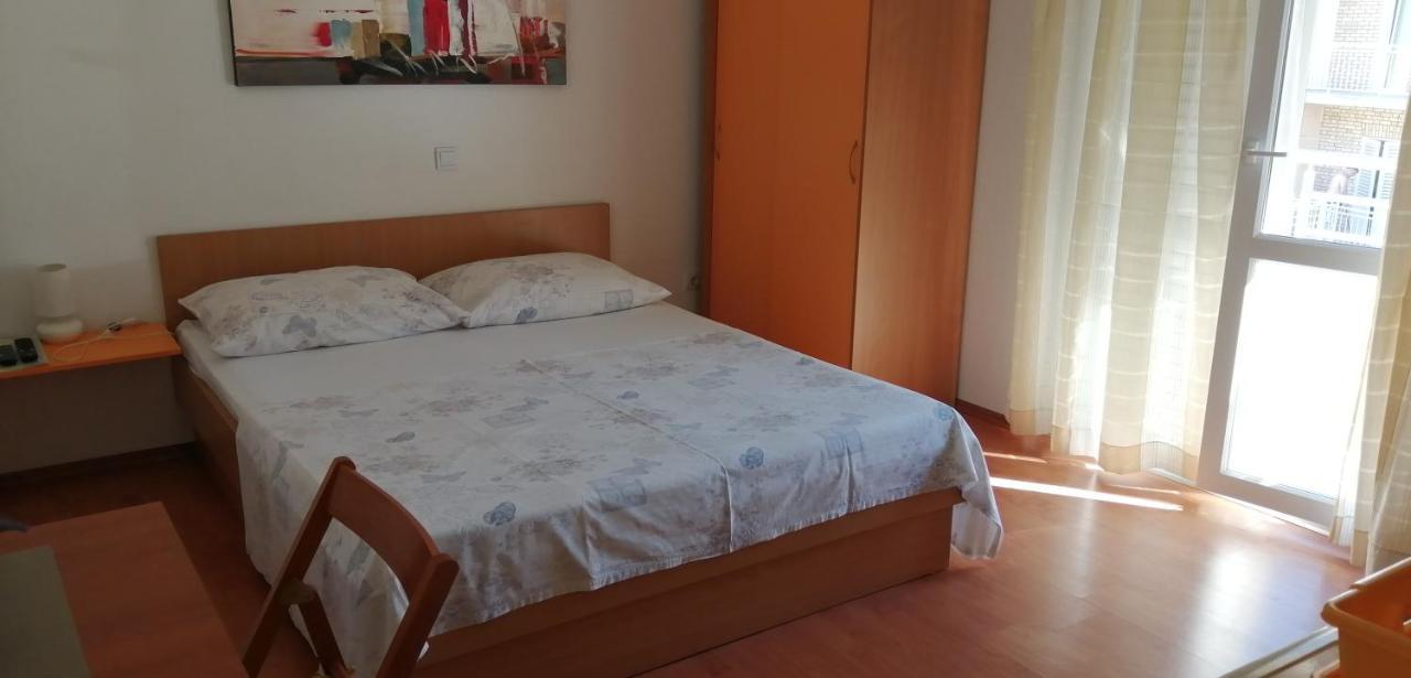 Ara Apartmani Makarska Exterior foto