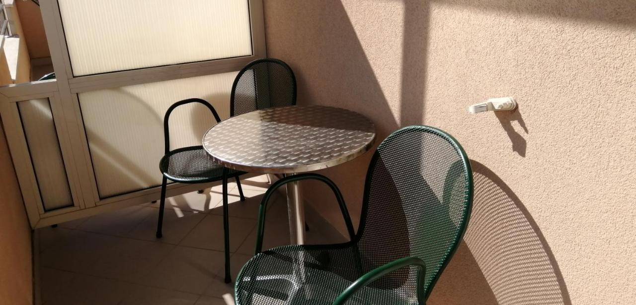 Ara Apartmani Makarska Exterior foto